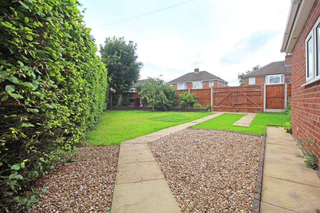 Queens Road - Luxury Spacious Home In Chester Christleton Eksteriør billede