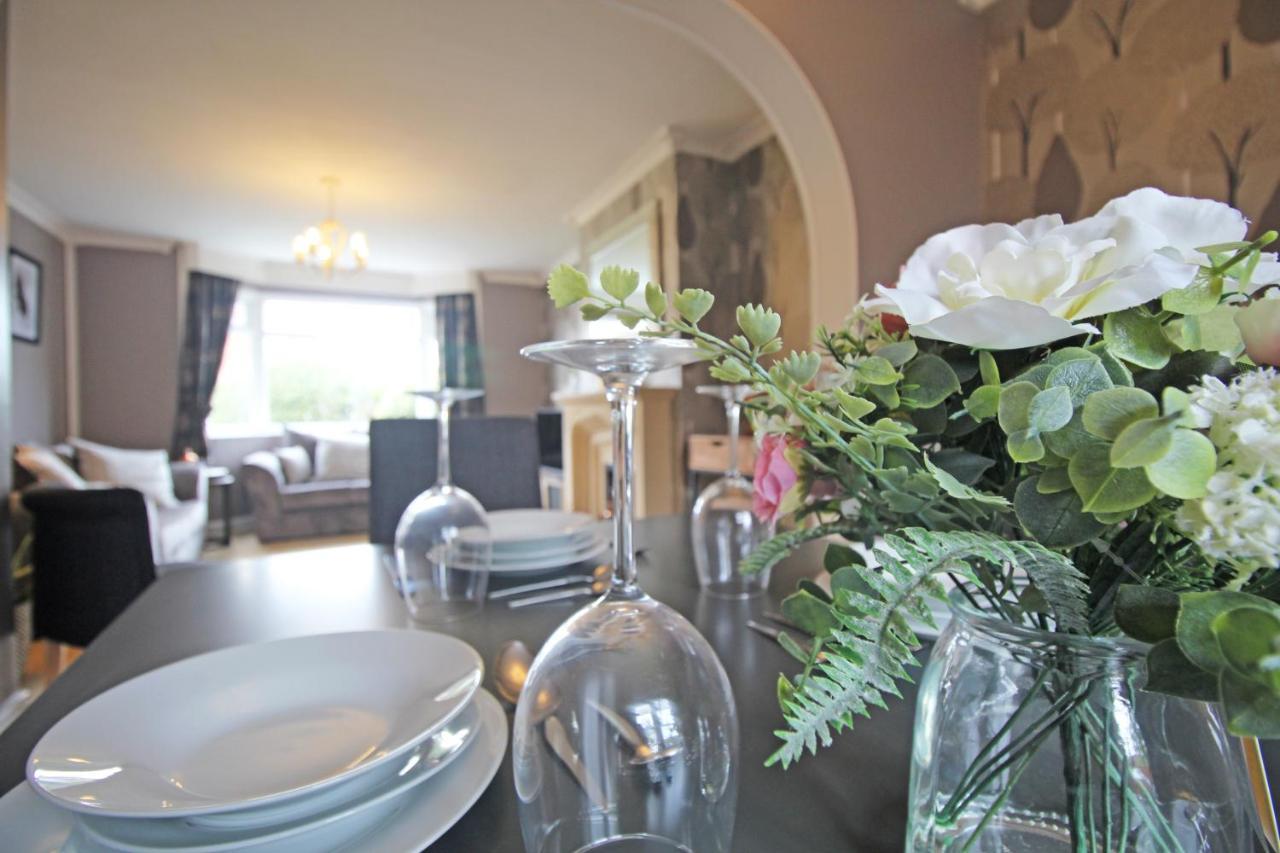 Queens Road - Luxury Spacious Home In Chester Christleton Eksteriør billede