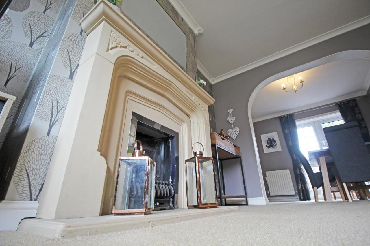 Queens Road - Luxury Spacious Home In Chester Christleton Eksteriør billede