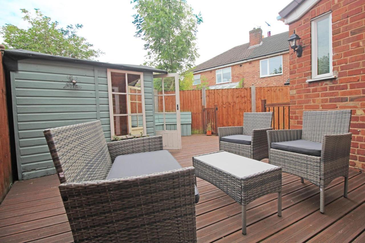 Queens Road - Luxury Spacious Home In Chester Christleton Eksteriør billede