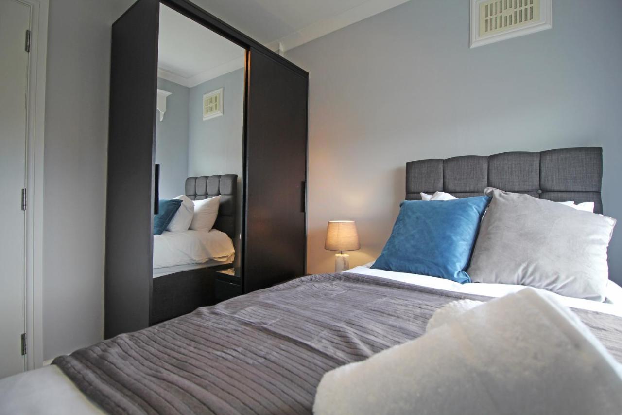 Queens Road - Luxury Spacious Home In Chester Christleton Eksteriør billede