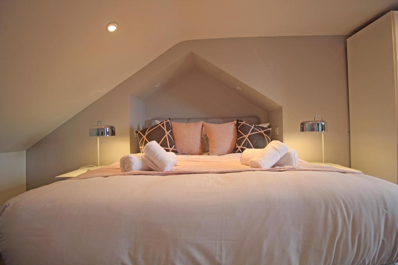 Queens Road - Luxury Spacious Home In Chester Christleton Eksteriør billede